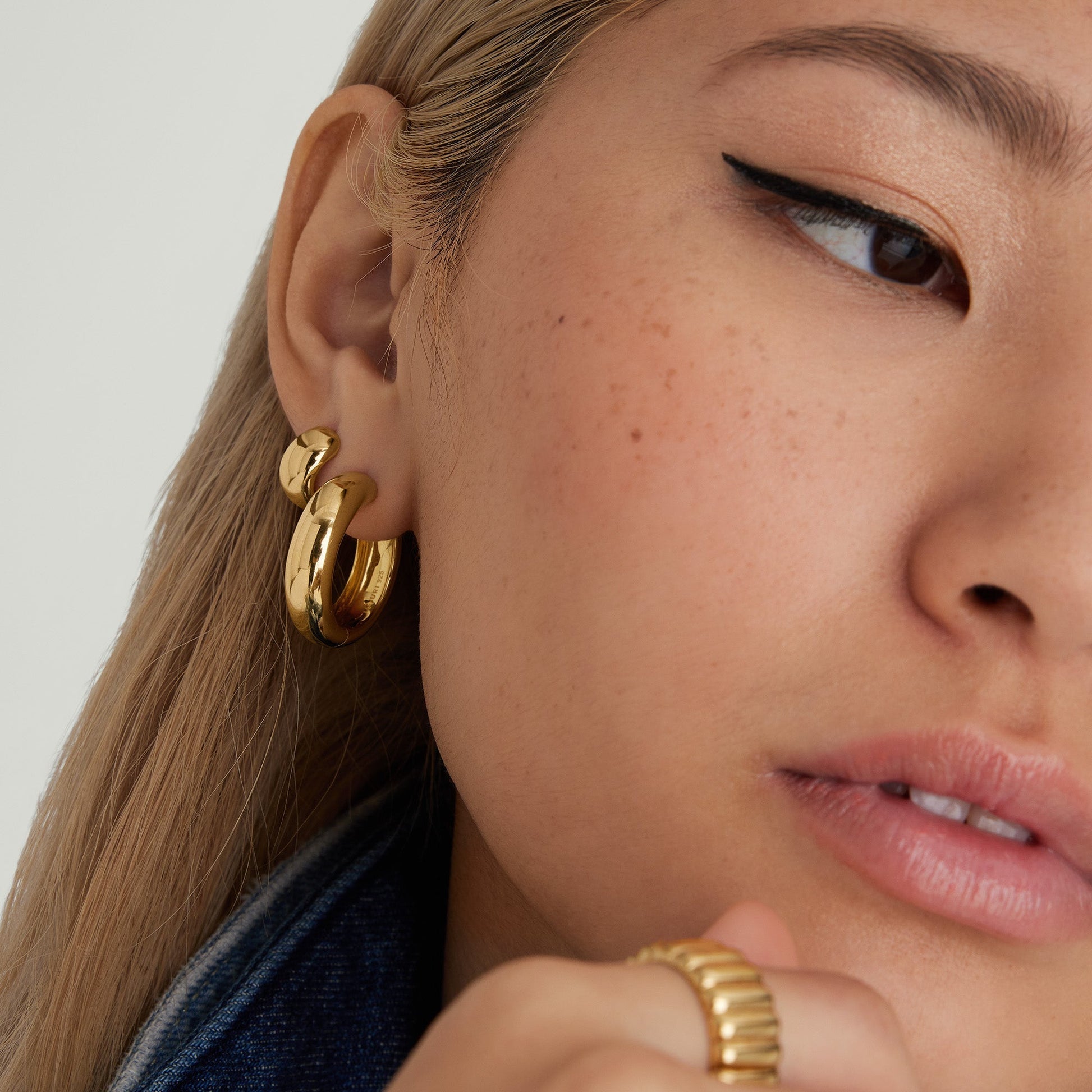 Chunky Huggie Hoops